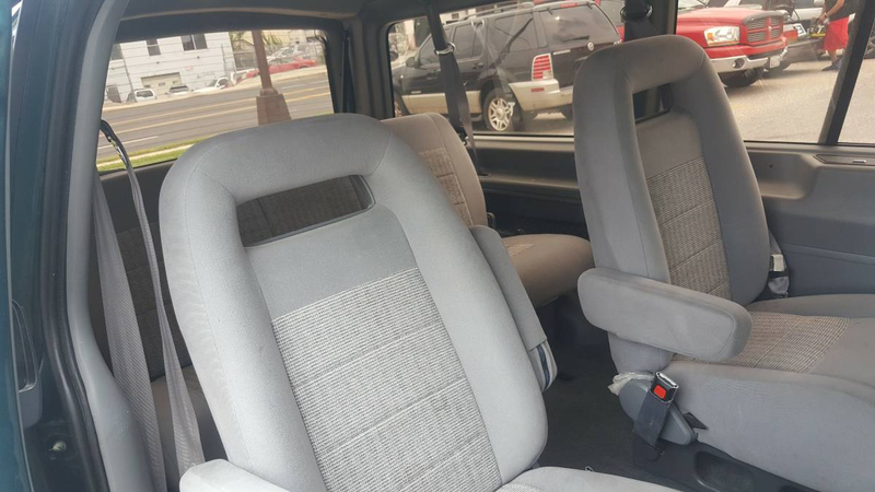 Illustration for article titled For $2,450, Could This 1997 Ford Aerostar AWD Let You See The Aero Of Your Ways?